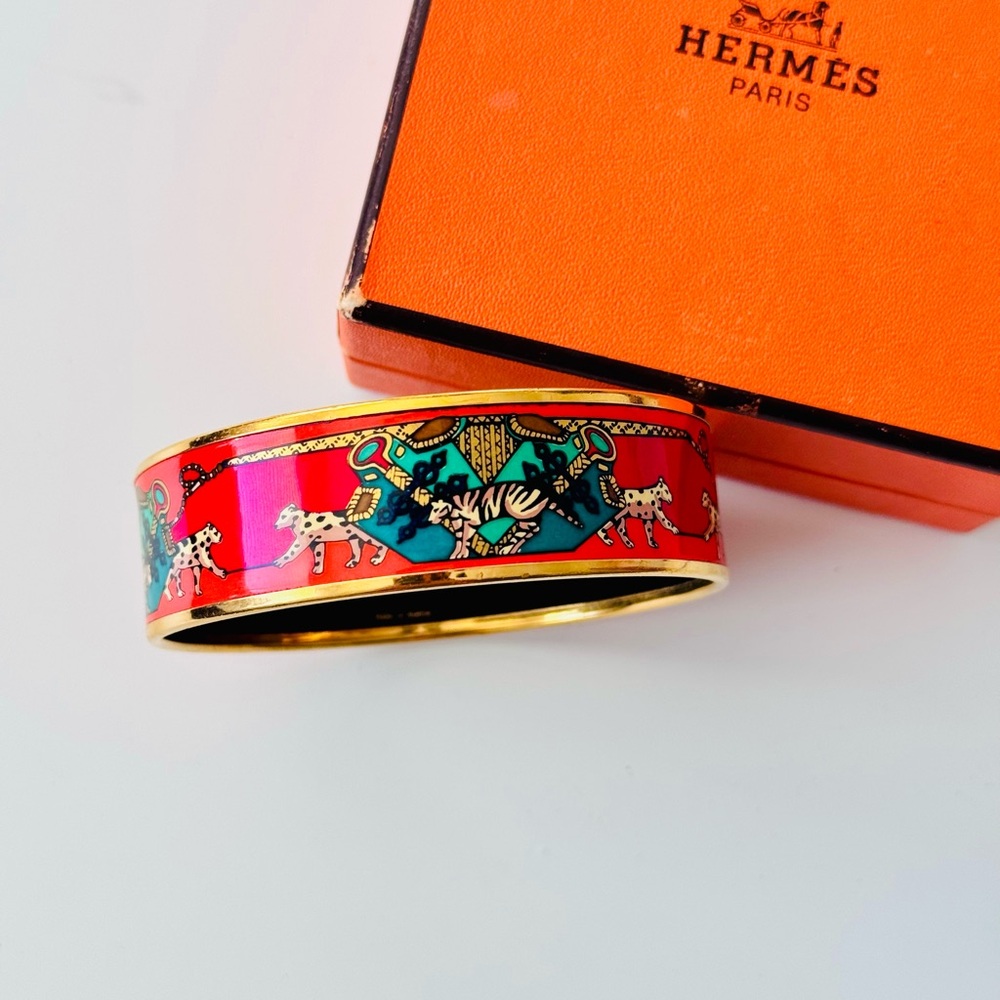 HERMES Vintage Rare AUTHENTIC Snow Leopards Enamel Bangle Red & Gold Bracelet